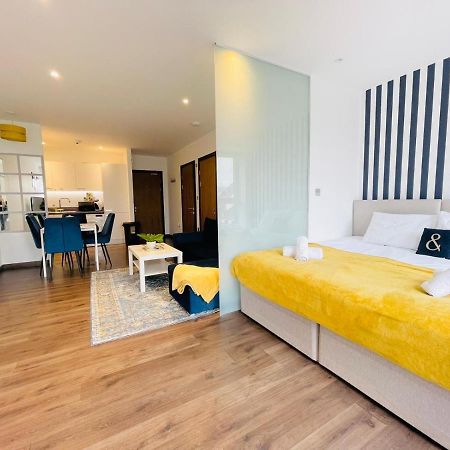 Park Street Apartment Luton By Hostaguest Exterior foto