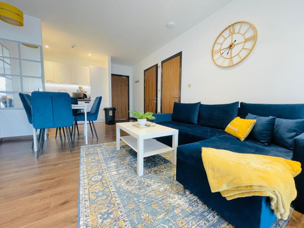 Park Street Apartment Luton By Hostaguest Exterior foto